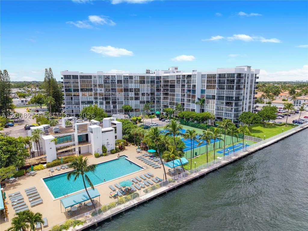 Photo of 1000 Parkview Dr #1007, Hallandale Beach, FL 33009 (MLS # A12068259)