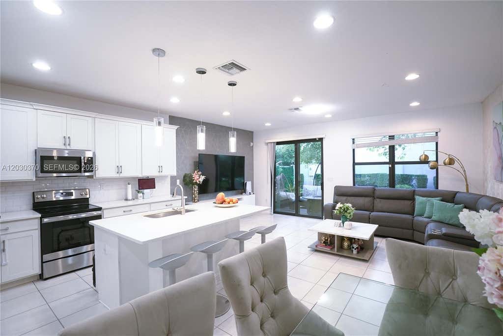Photo of 10111 Akenside Dr #10111, Boca Raton, FL 33428 (MLS # A12030370)