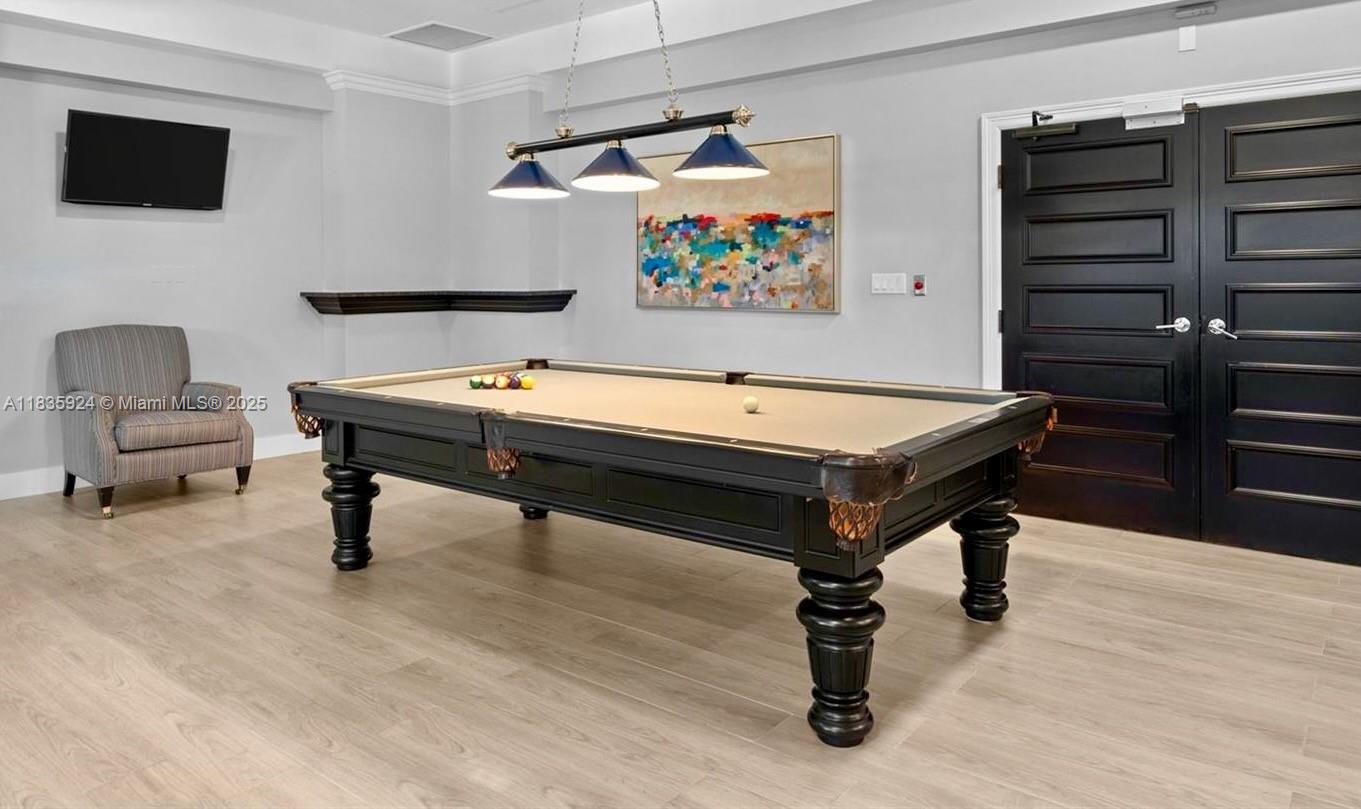 WAVE CONDO - Residential