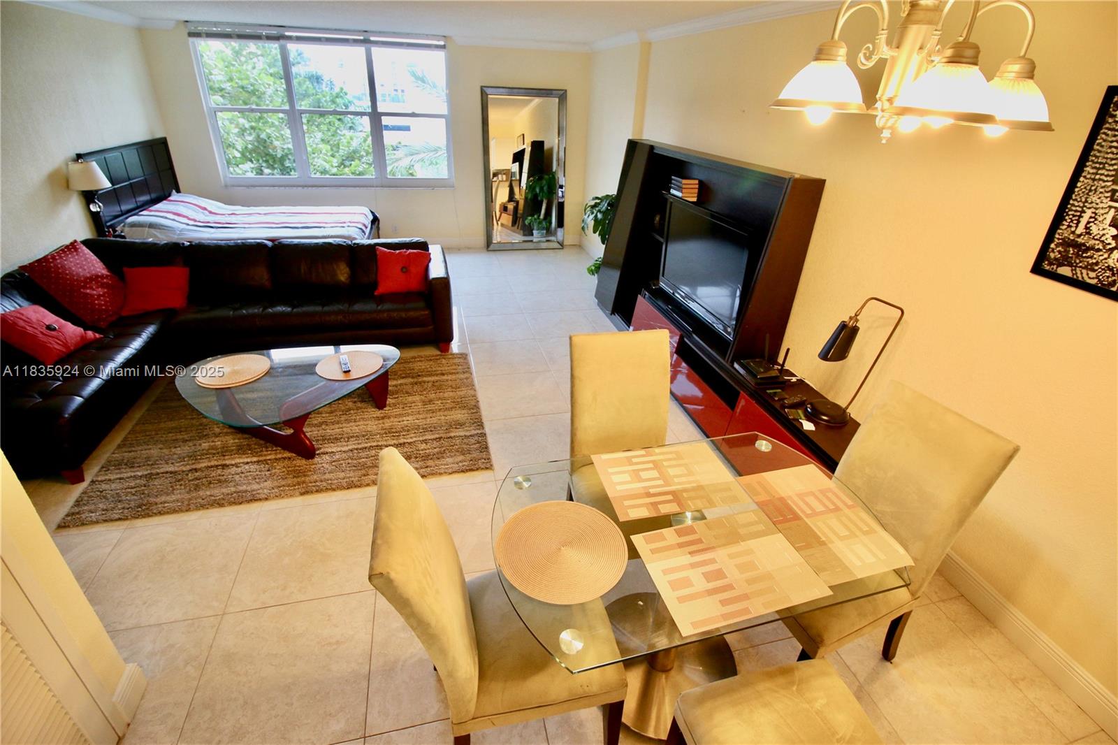 WAVE CONDO - Residential