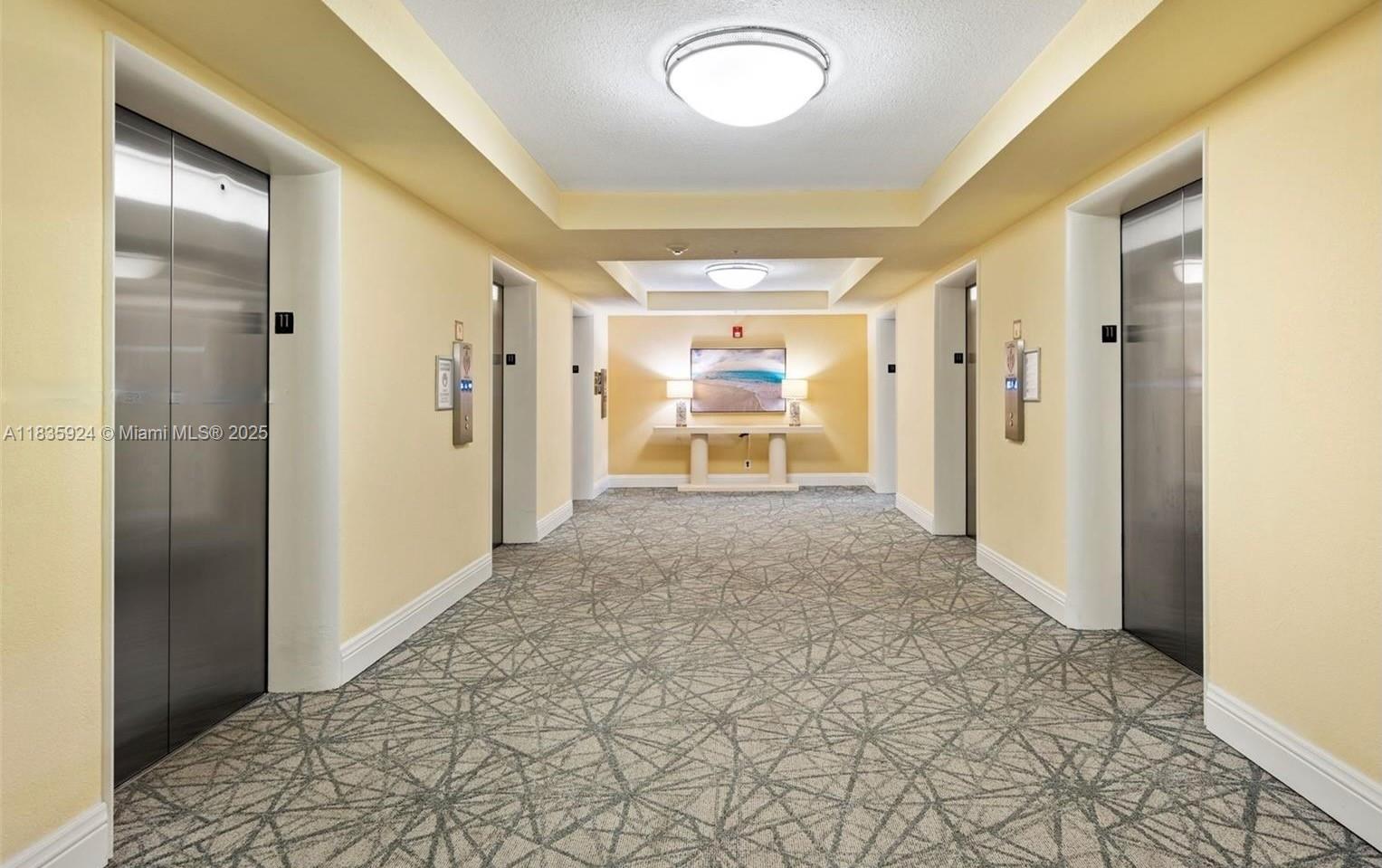 WAVE CONDO - Residential