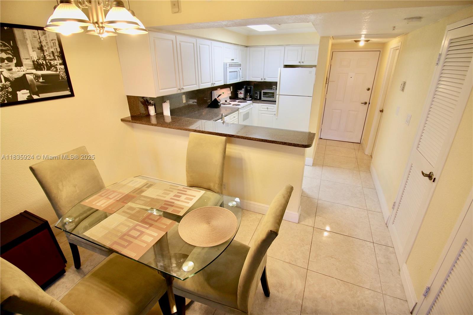 WAVE CONDO - Residential