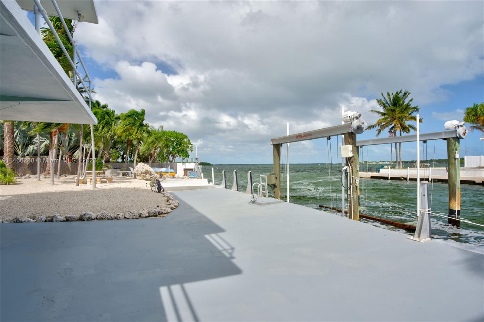 PIRATES COVE 1ST ADD - Residential