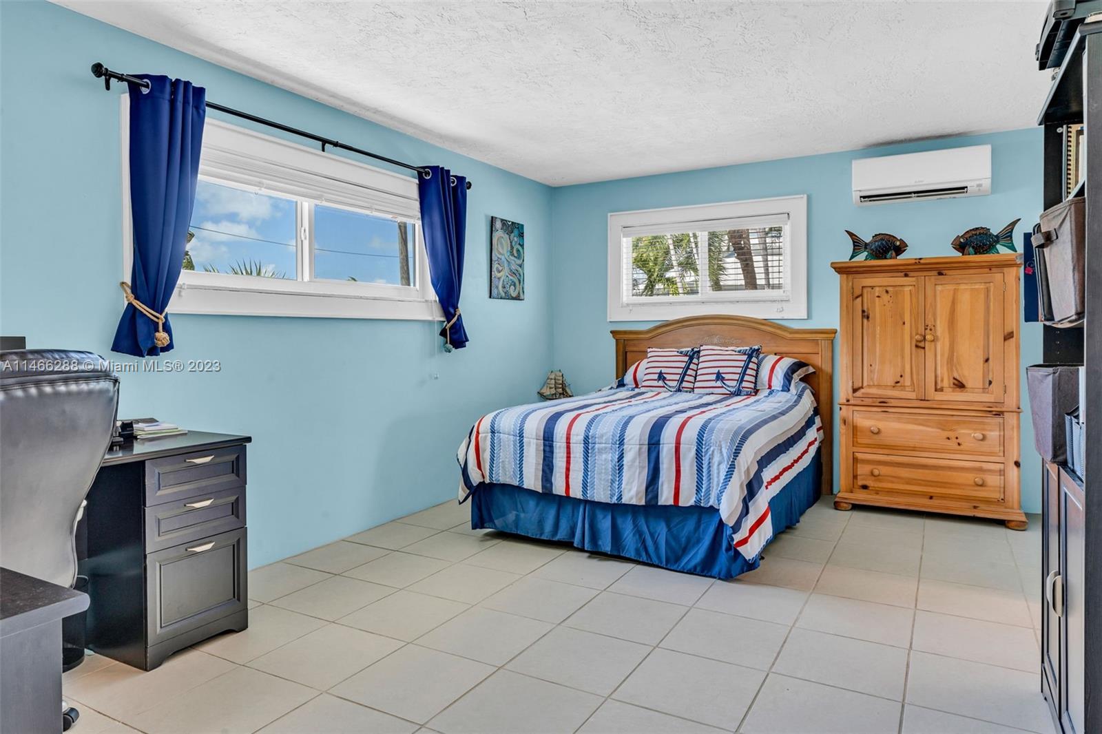 PIRATES COVE 1ST ADD - Residential