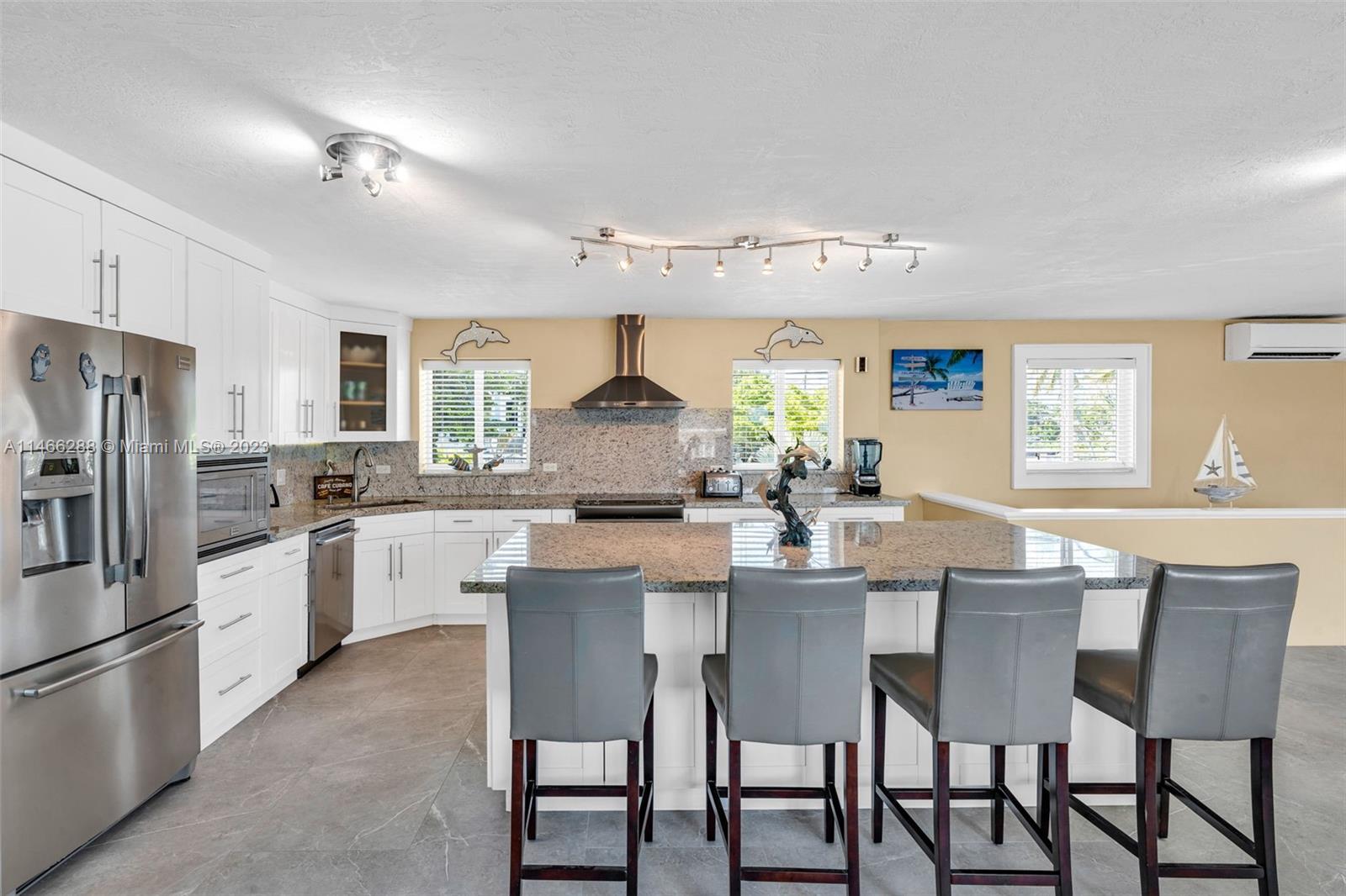 PIRATES COVE 1ST ADD - Residential