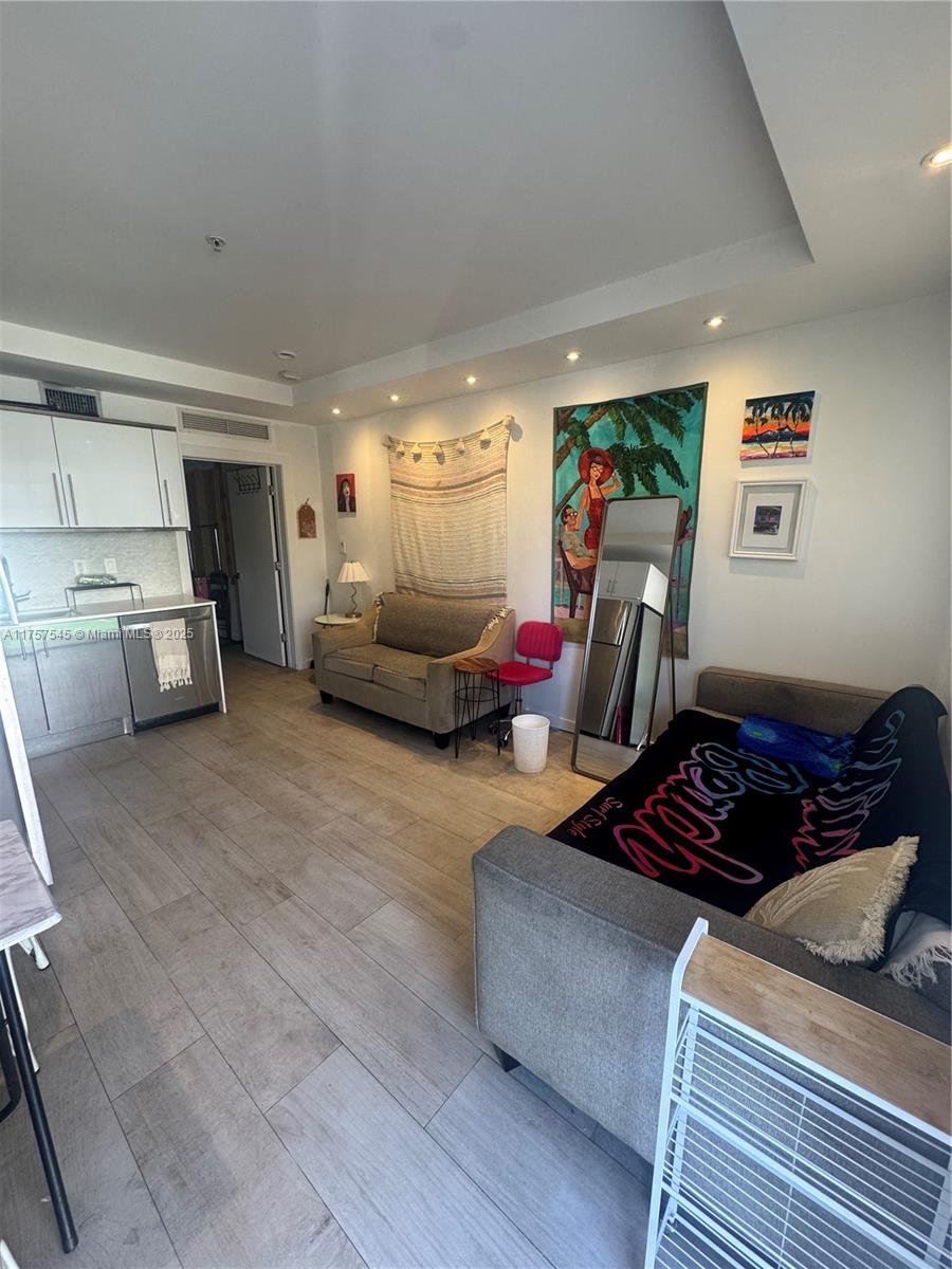 LINCOLN SUB - Residential