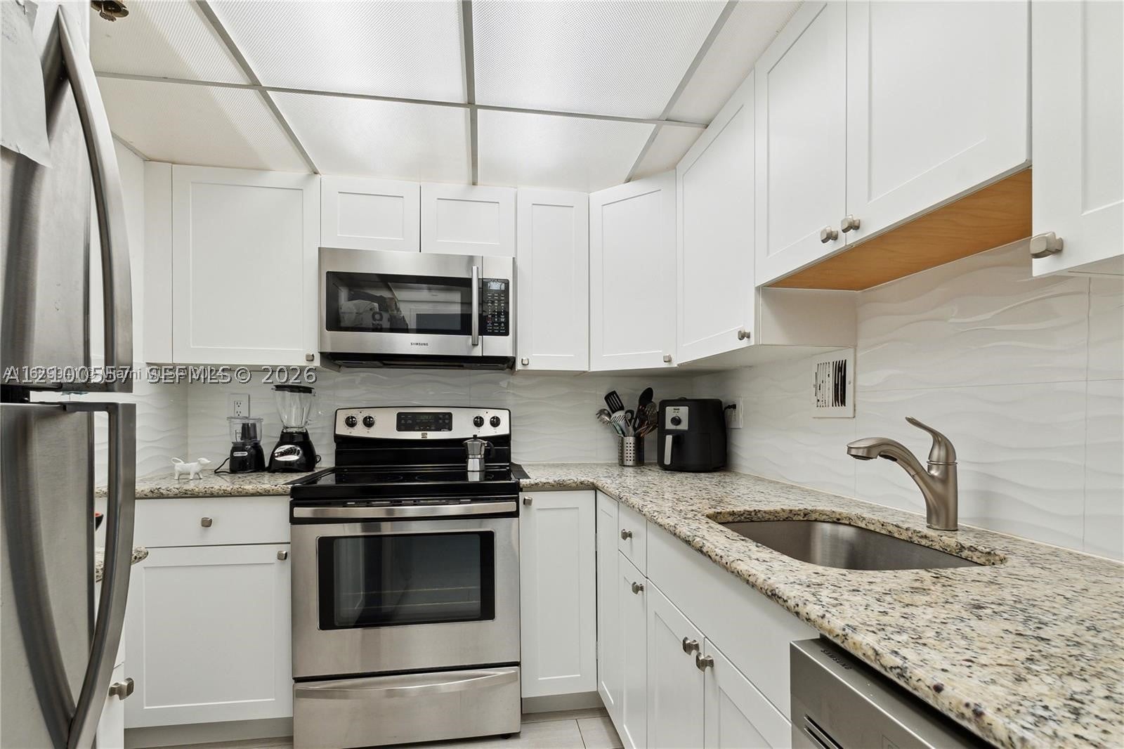 1000 West Ave 307