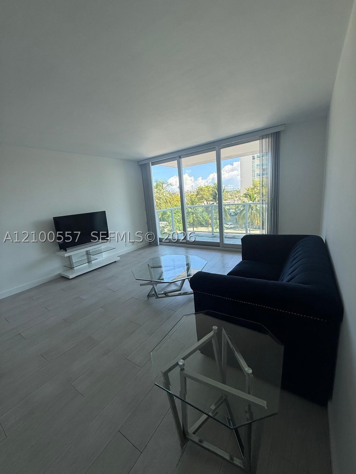 1000 West Ave 307