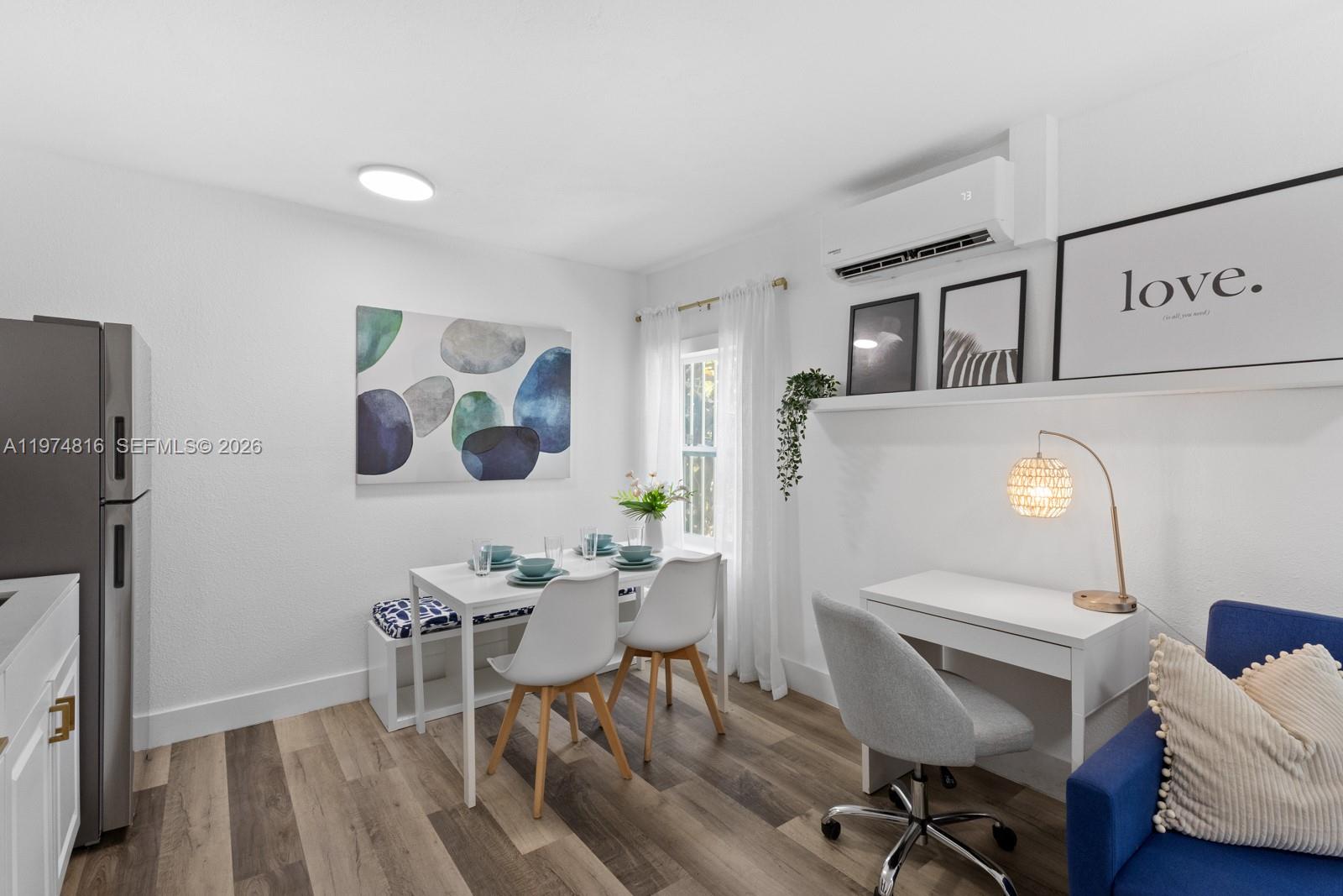 MAINARD MANOR - Residential