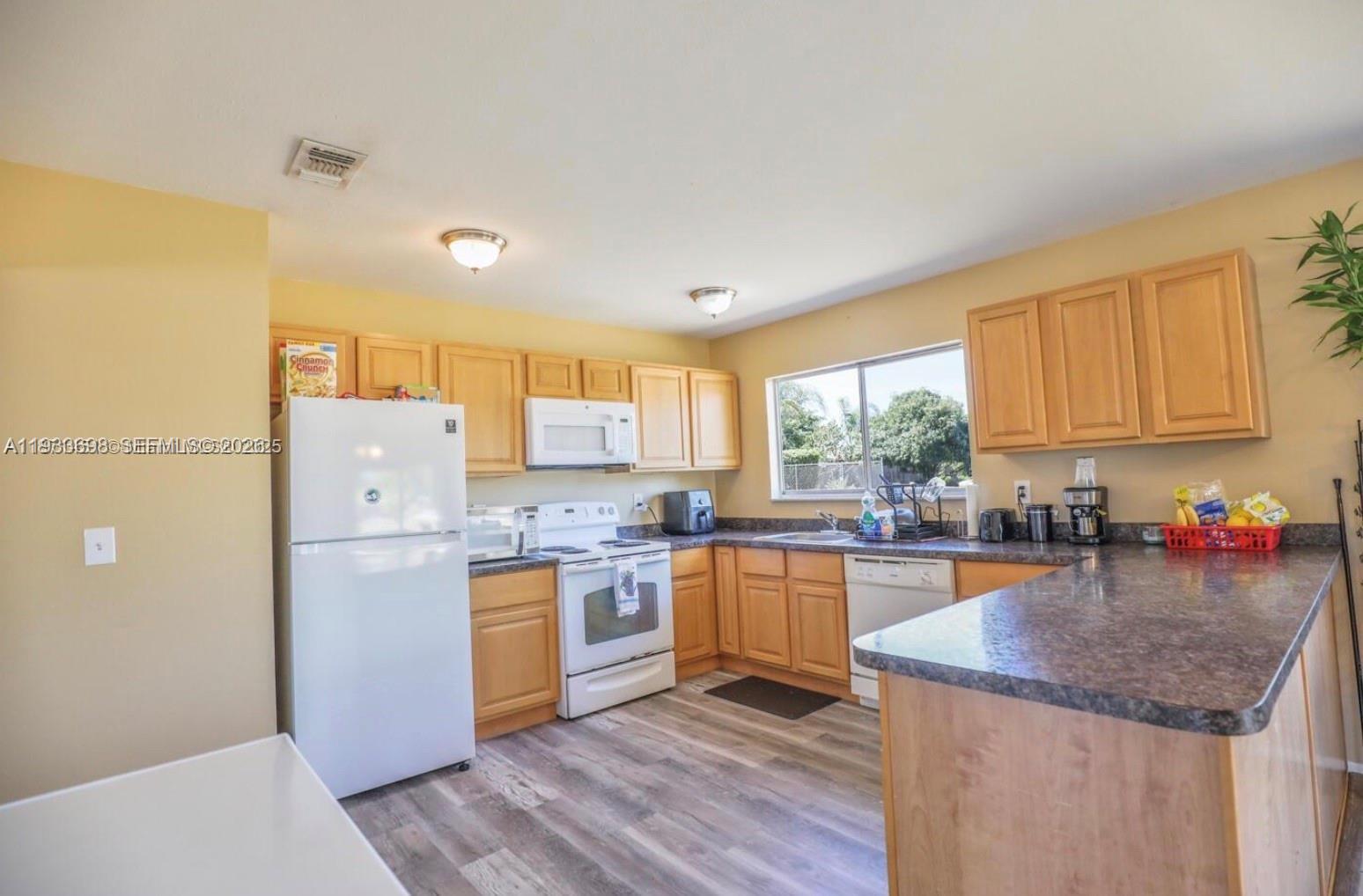 PORT ST LUCIE SECTION 41 - Residential Lease