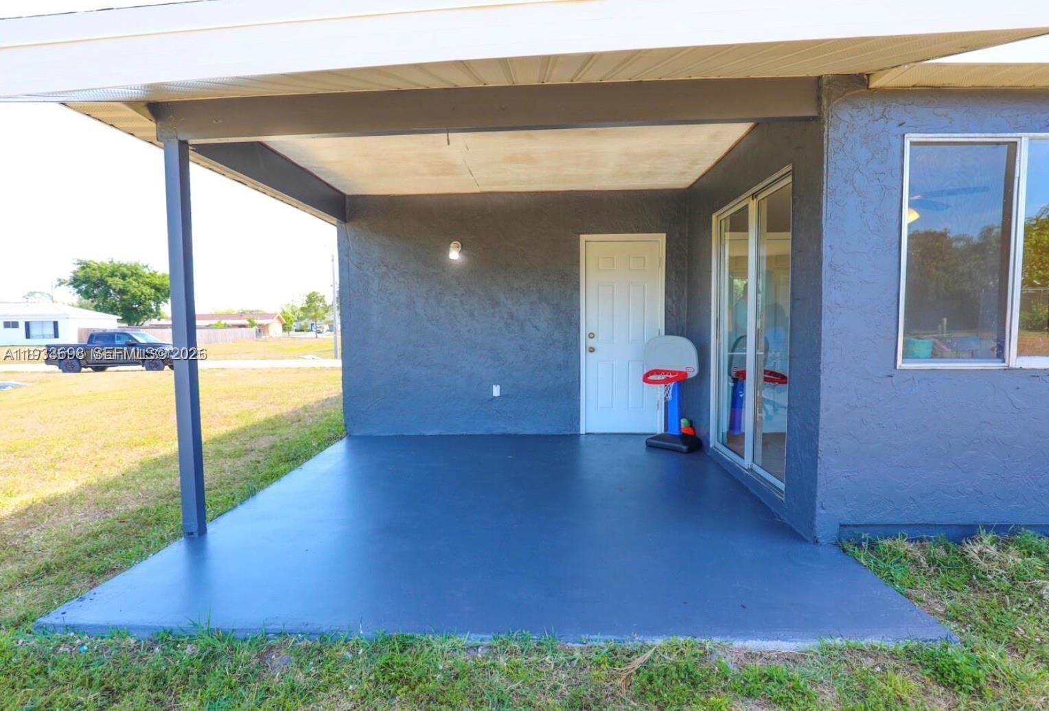 PORT ST LUCIE SECTION 41 - Residential Lease
