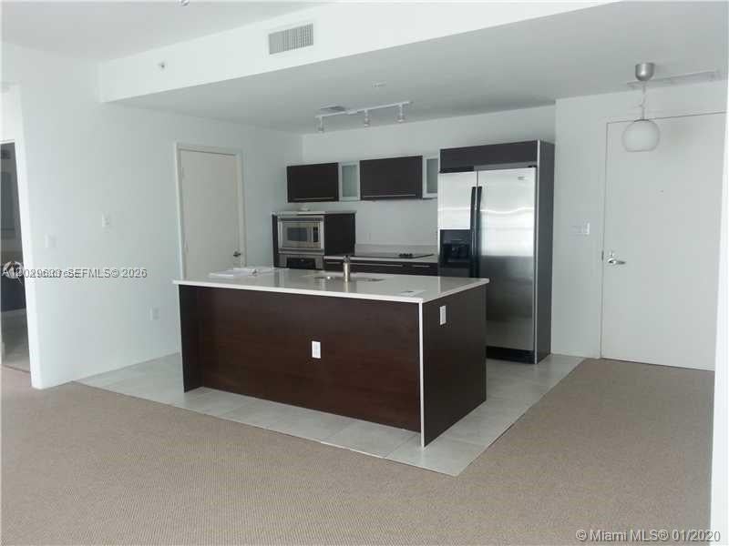 1900 N Bayshore Dr 3517