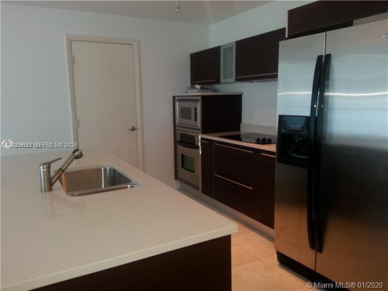 1900 N Bayshore Dr 3517