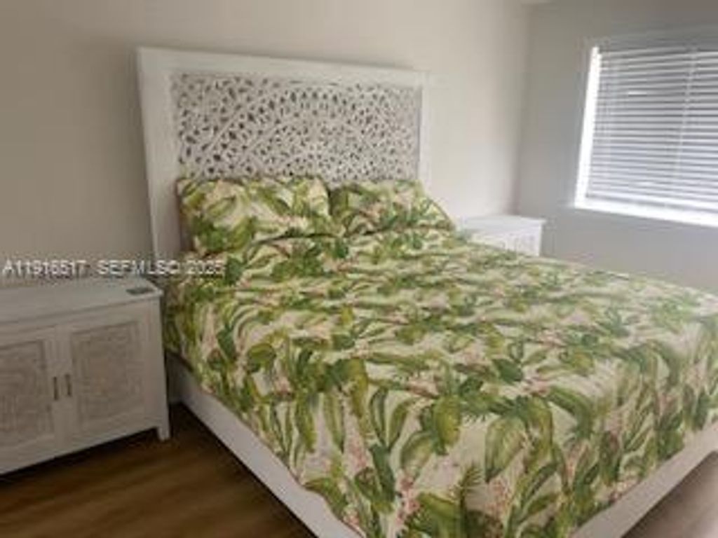 Photo of 352 Kingfisher Dr, Jupiter, FL 33458 (MLS # A11916517)