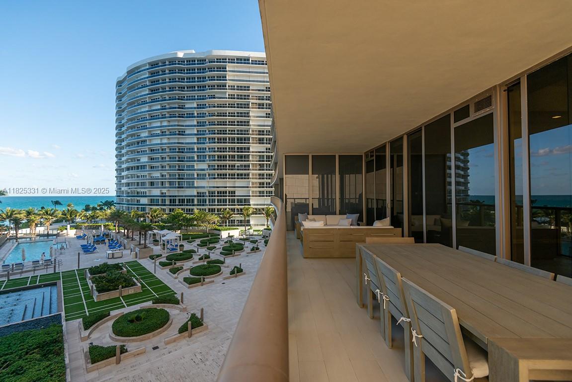 9701 Collins Ave 504S