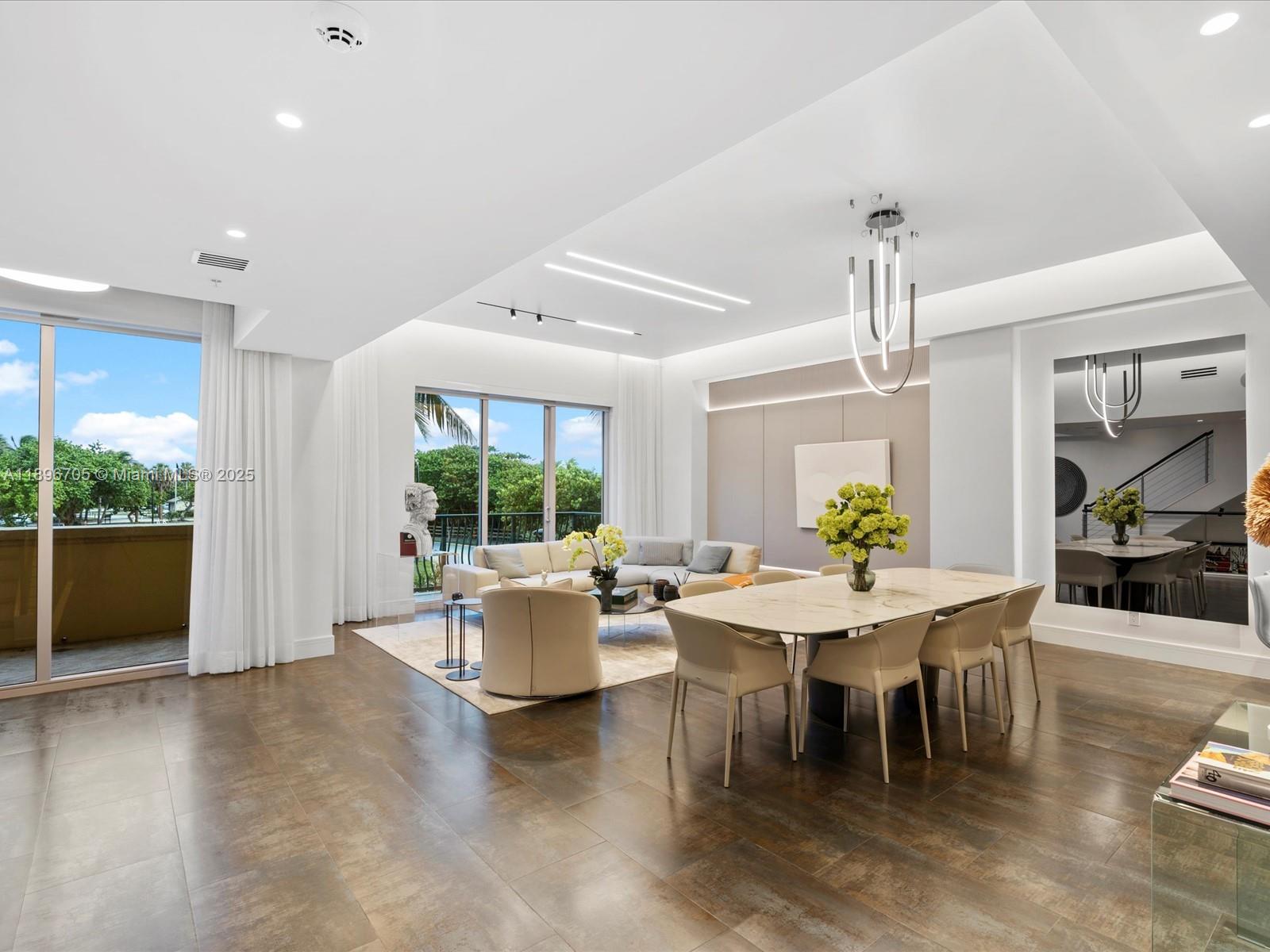 VILLAS OF POSITANO CONDO - Residential Lease