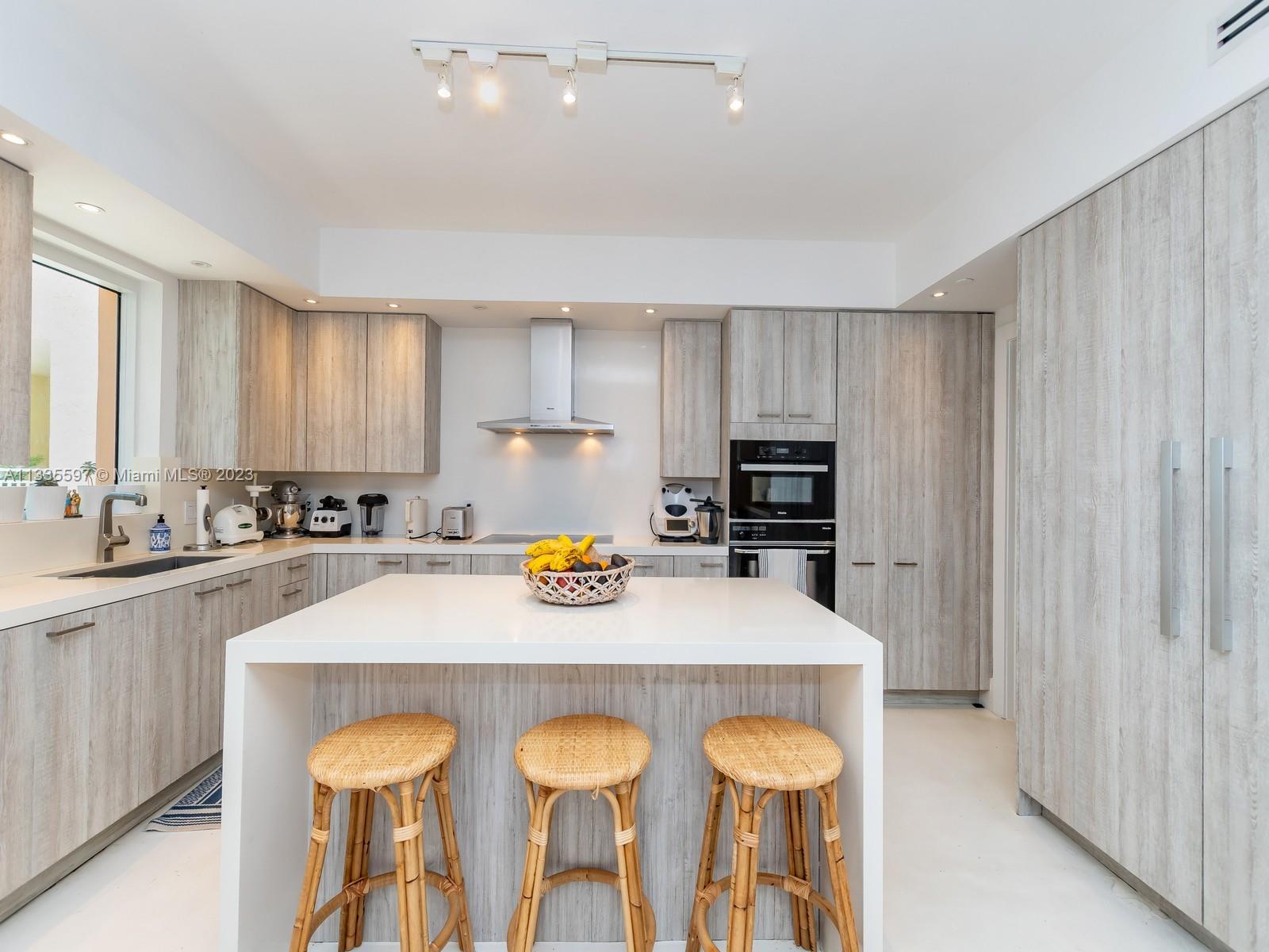 OCEAN TOWER ONE CONDO - Residential