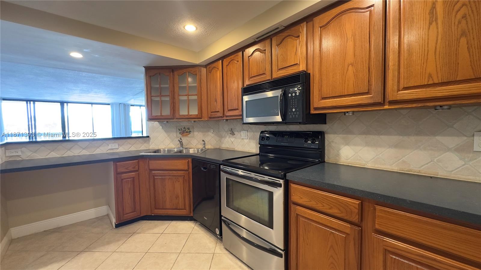 2425 Presidential Way 203