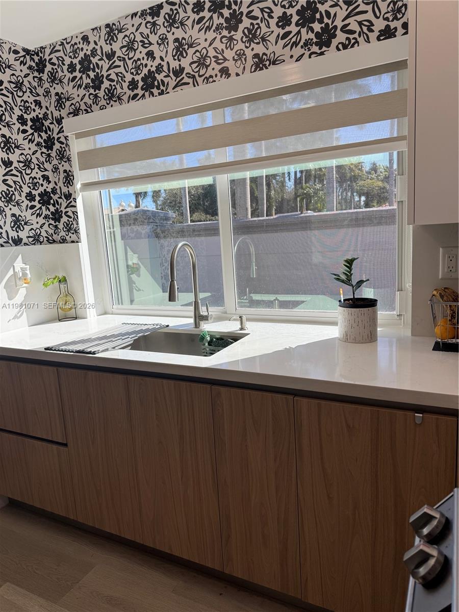 DORAL LANDINGS TOWNHOMES - Residential