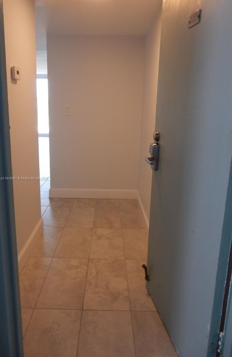 EDGEWATER BEACH TOWERS CO - Residential Lease