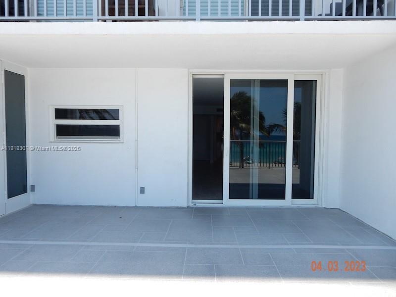 EDGEWATER BEACH TOWERS CO - Residential Lease