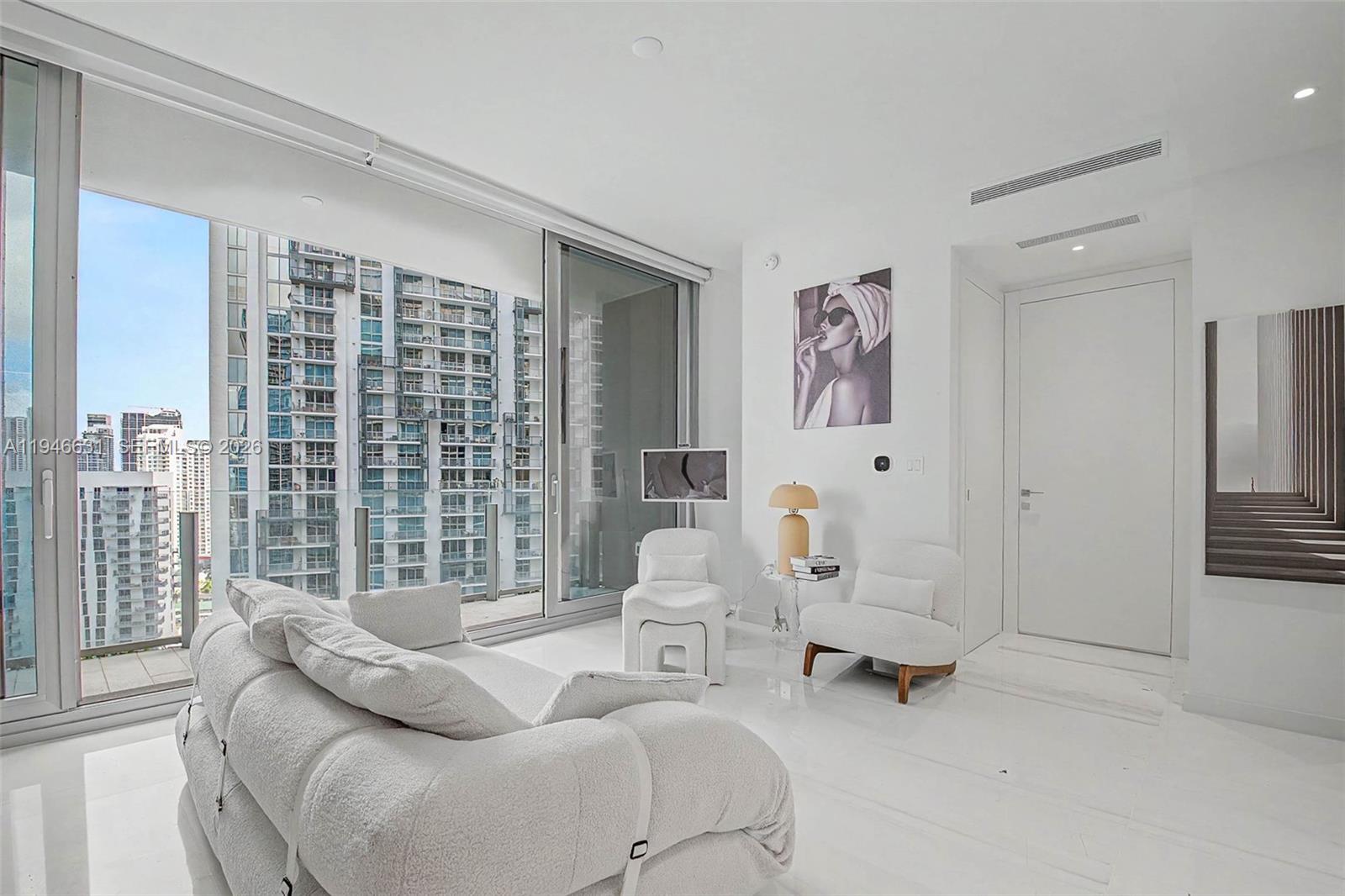 300 Biscayne Blvd Way 2808