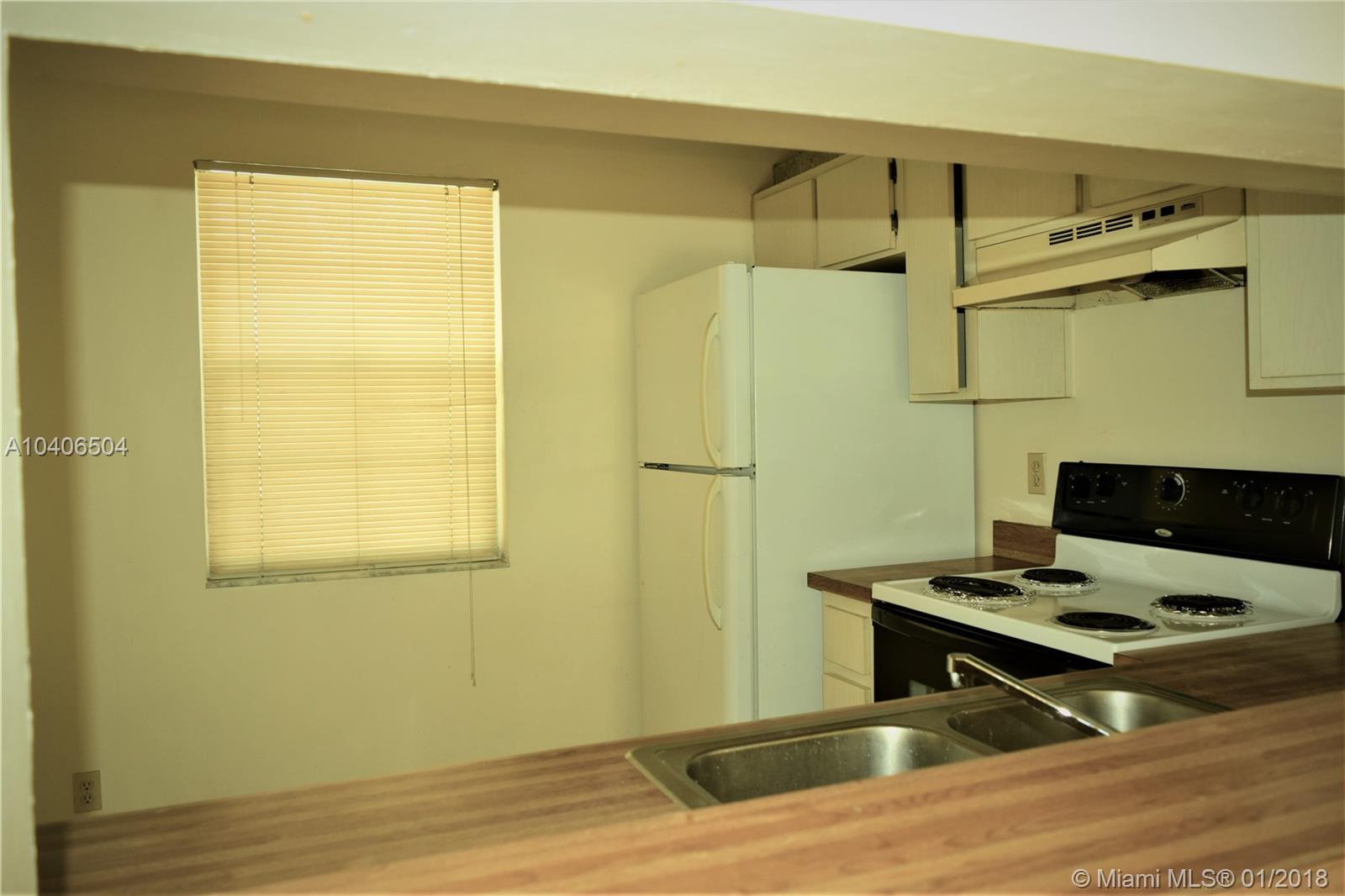 PALM VILLAGE CONDO - Residential Lease