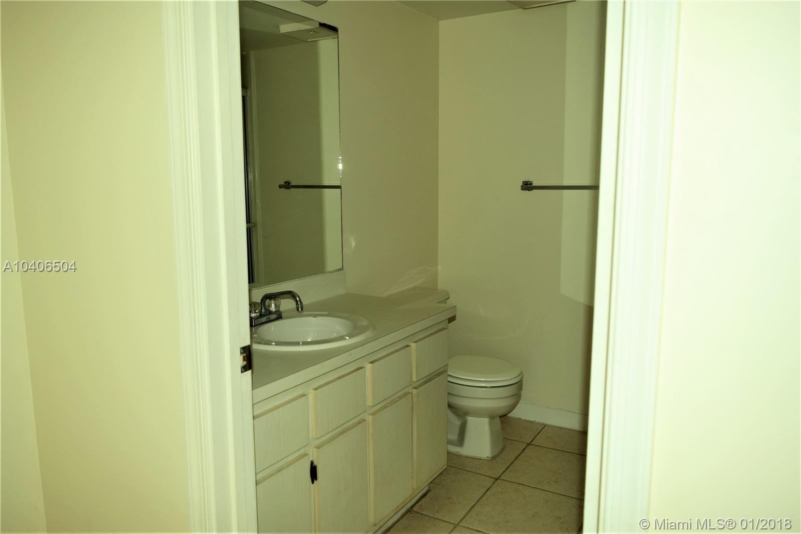 PALM VILLAGE CONDO - Residential Lease