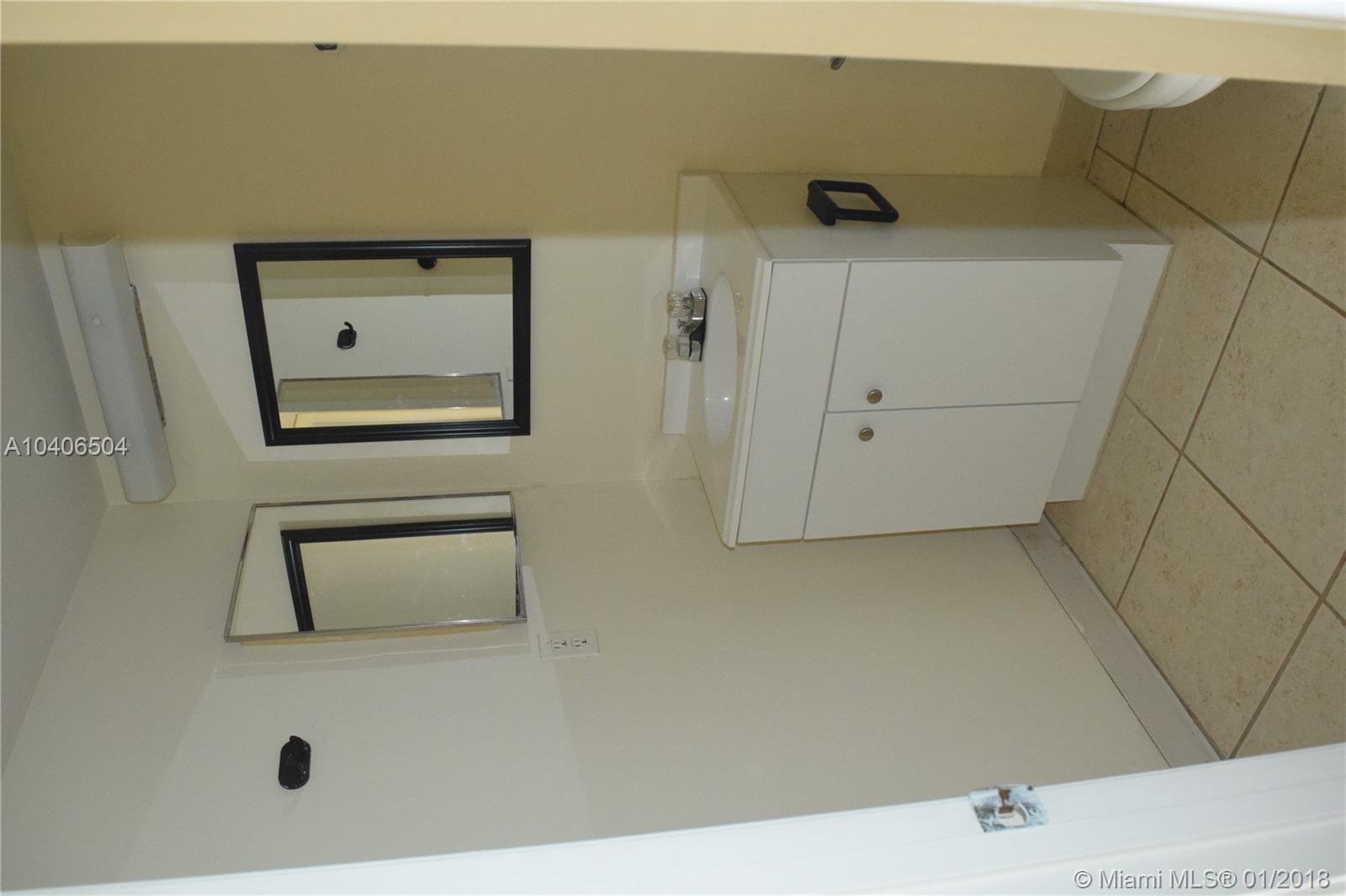 PALM VILLAGE CONDO - Residential Lease