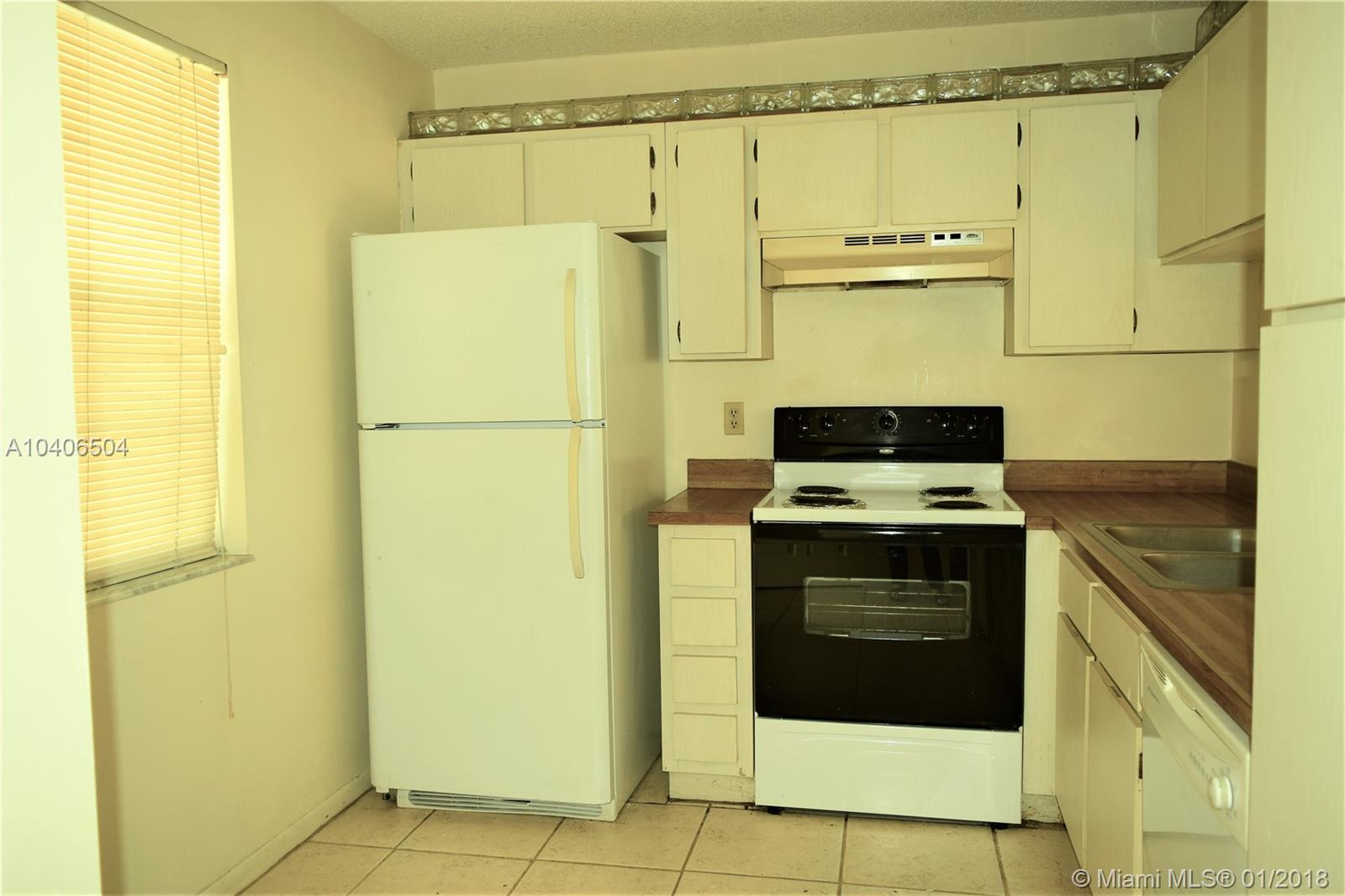 PALM VILLAGE CONDO - Residential Lease