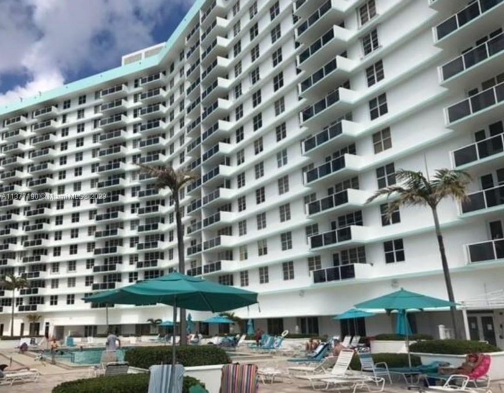 Photo of 3725 S Ocean Dr #623, Hollywood, FL 33019 (MLS # A11377190)