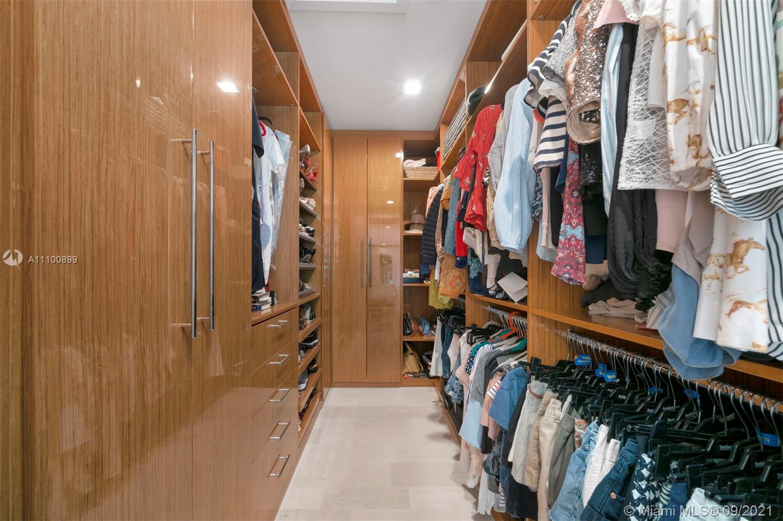 BAY HARBOR ISLAND - Residential