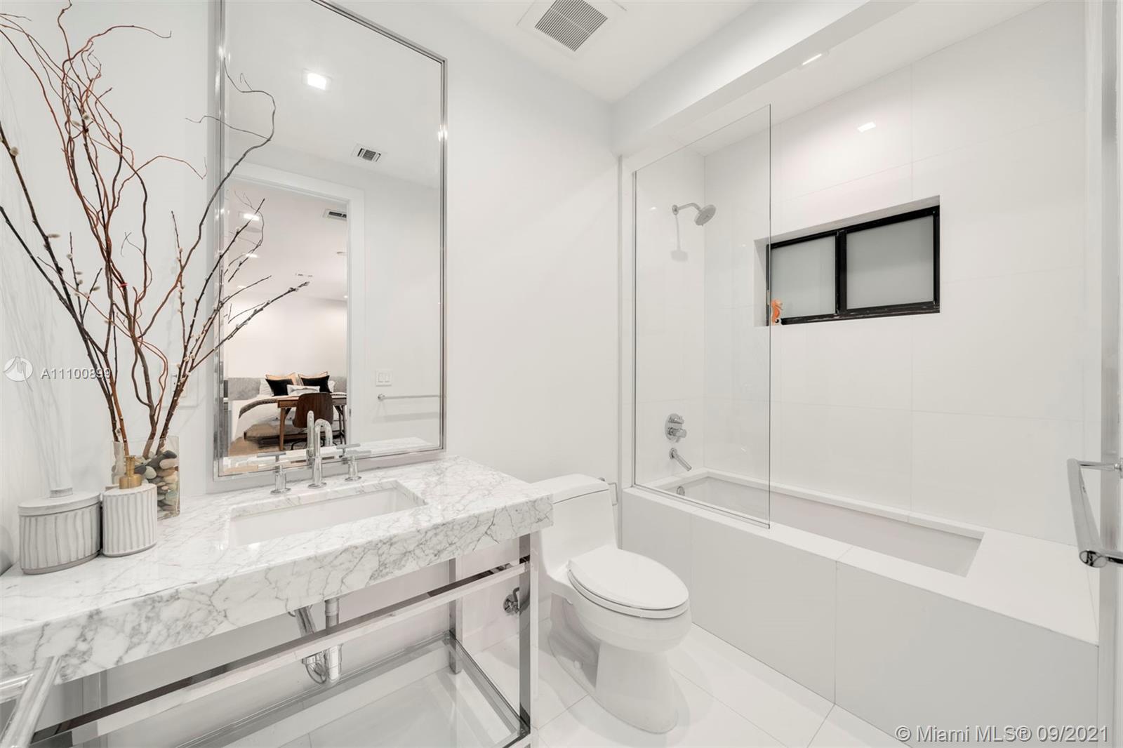 BAY HARBOR ISLAND - Residential