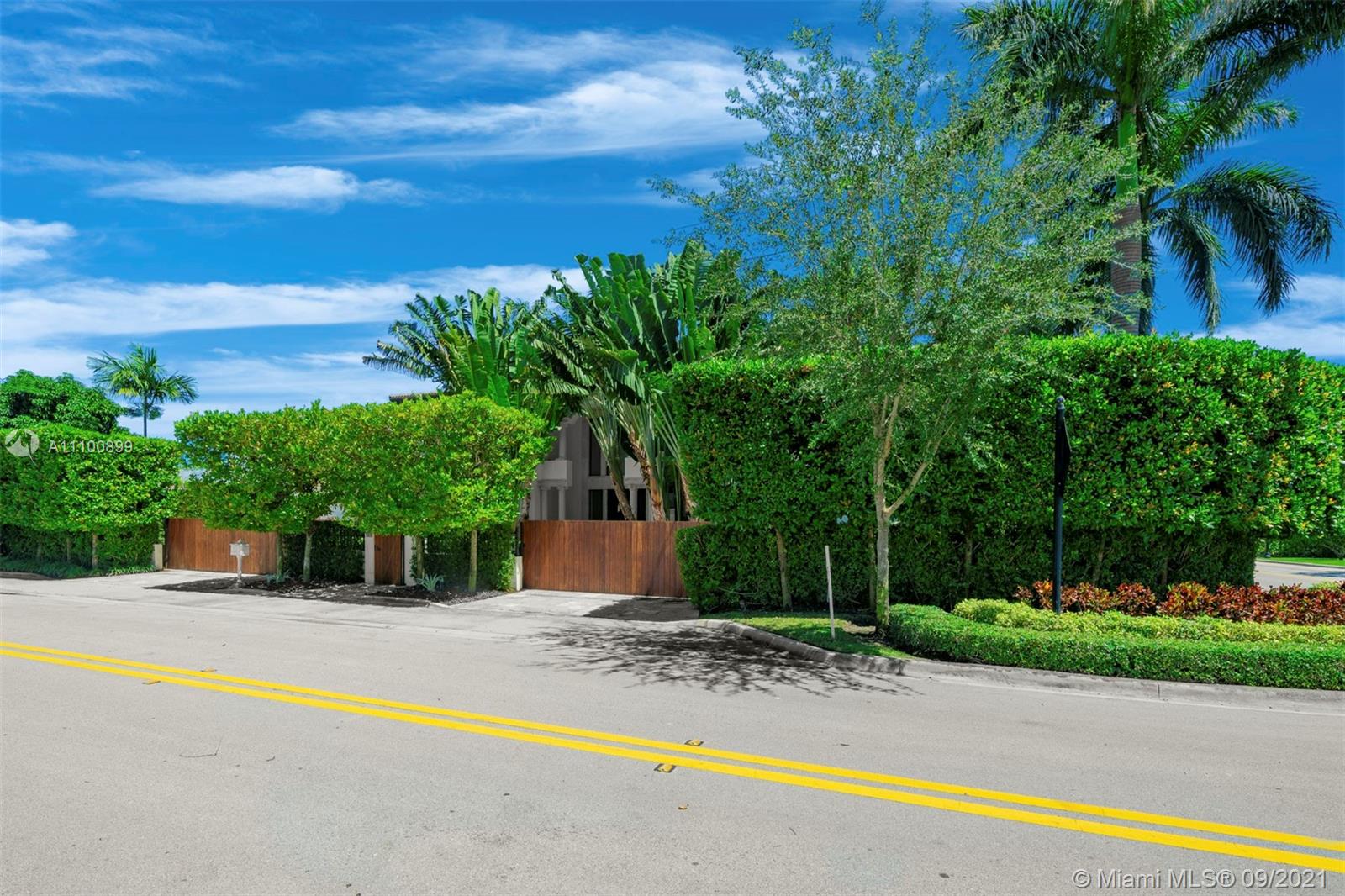 BAY HARBOR ISLAND - Residential