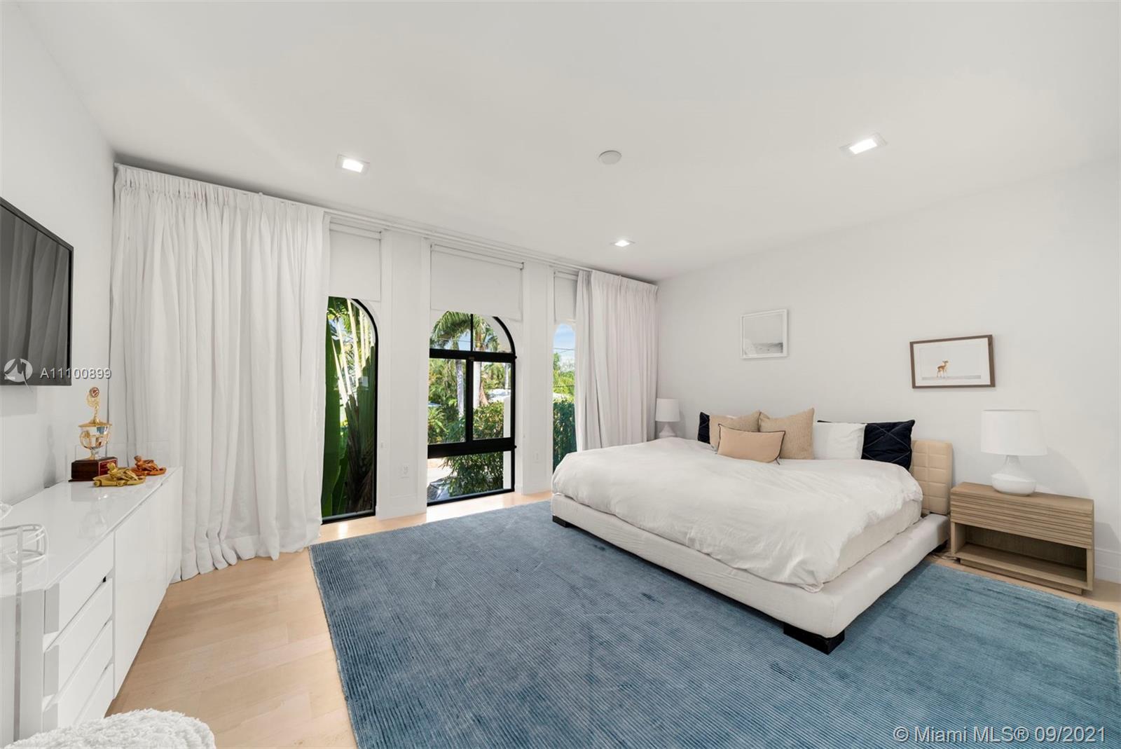 BAY HARBOR ISLAND - Residential