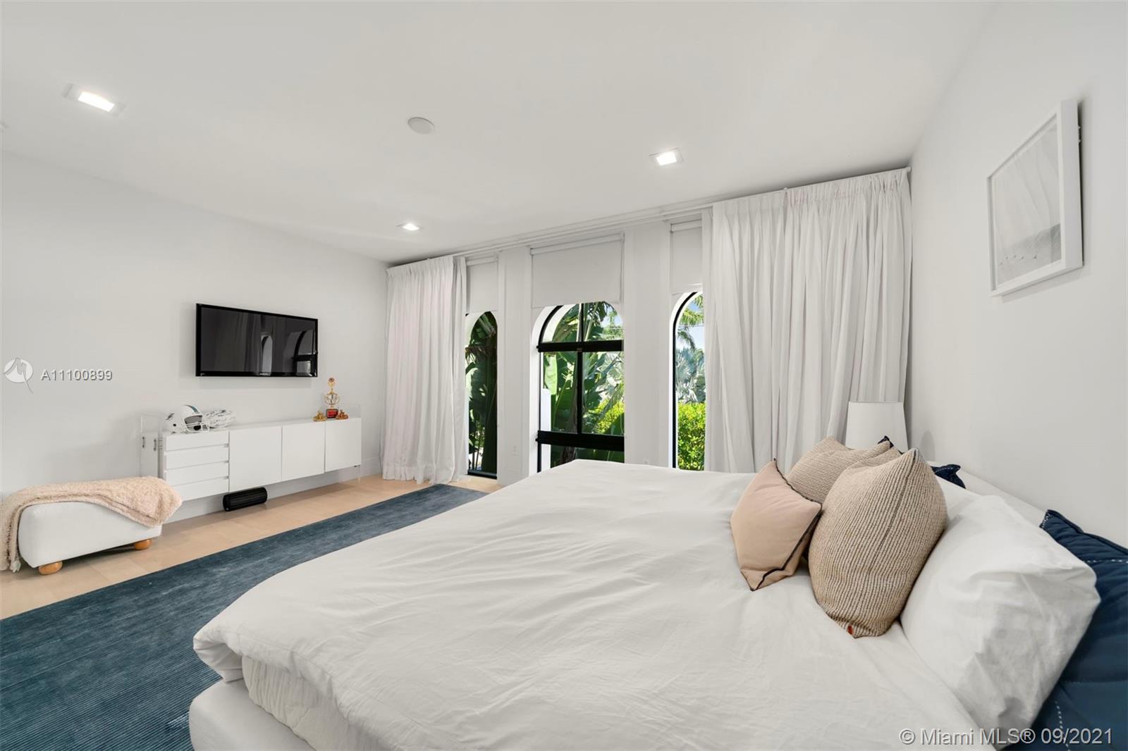 BAY HARBOR ISLAND - Residential