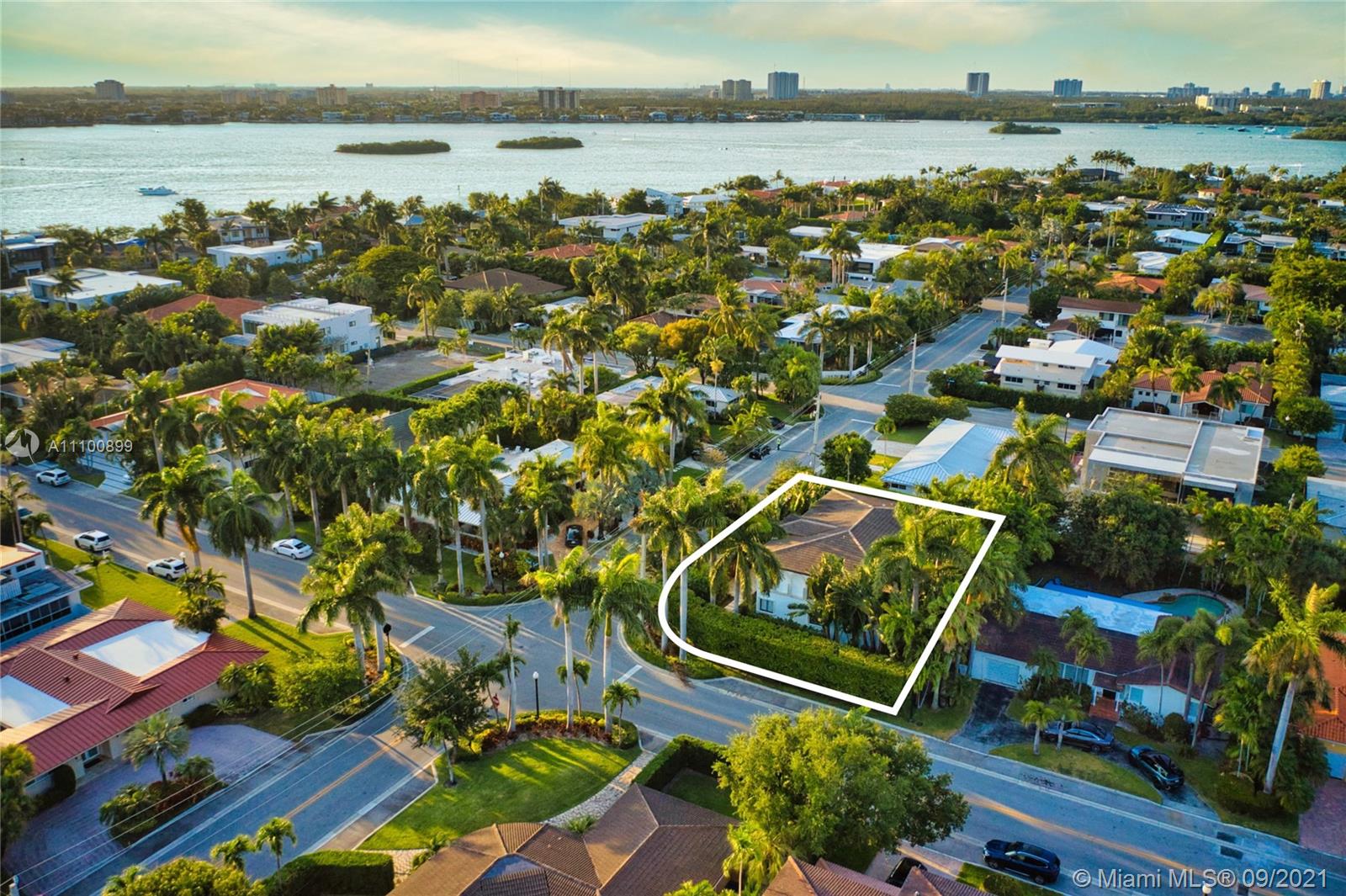 BAY HARBOR ISLAND - Residential