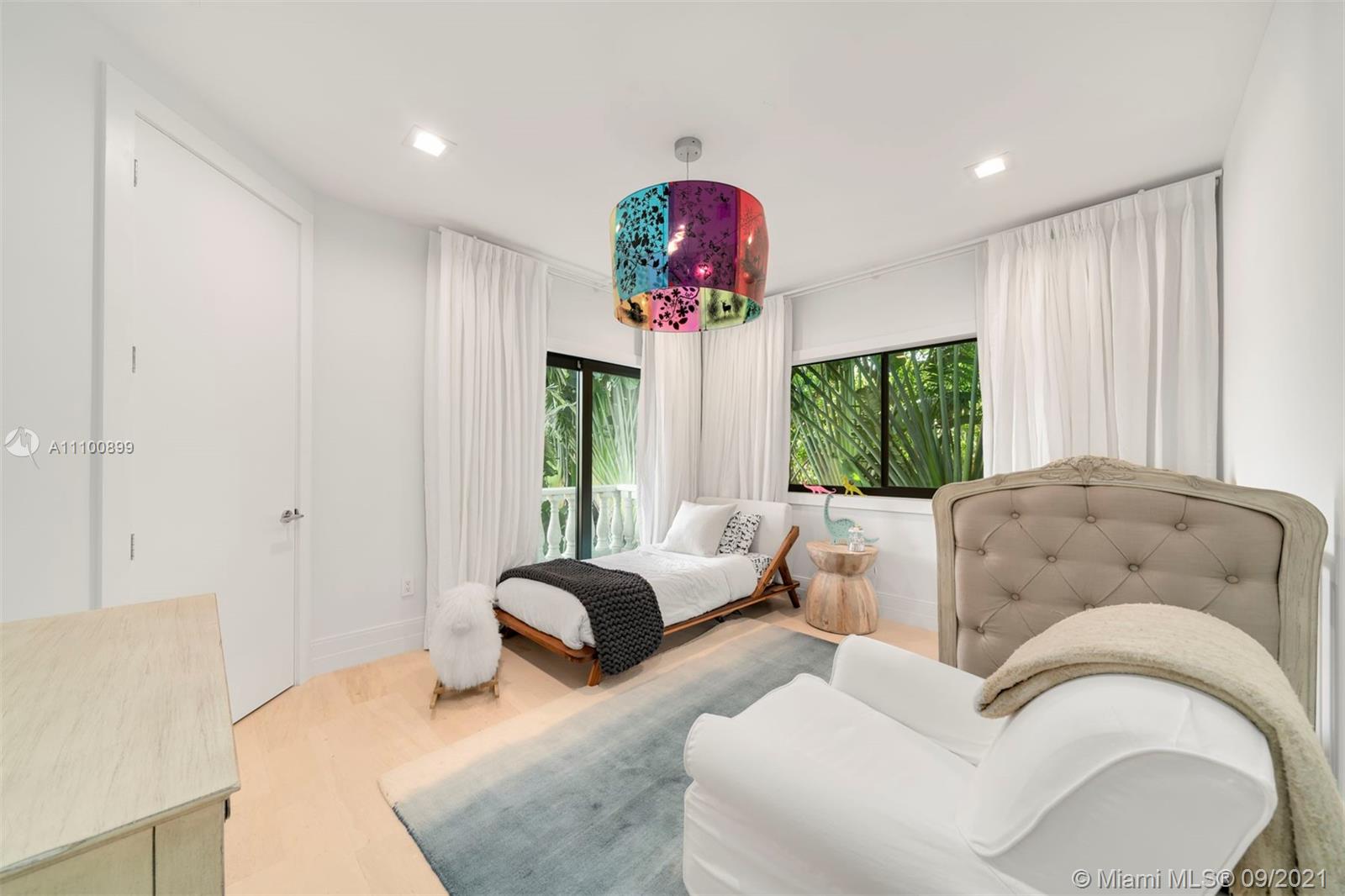 BAY HARBOR ISLAND - Residential