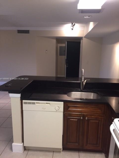 LAKES OF JACARANDA CONDO - Residential Lease