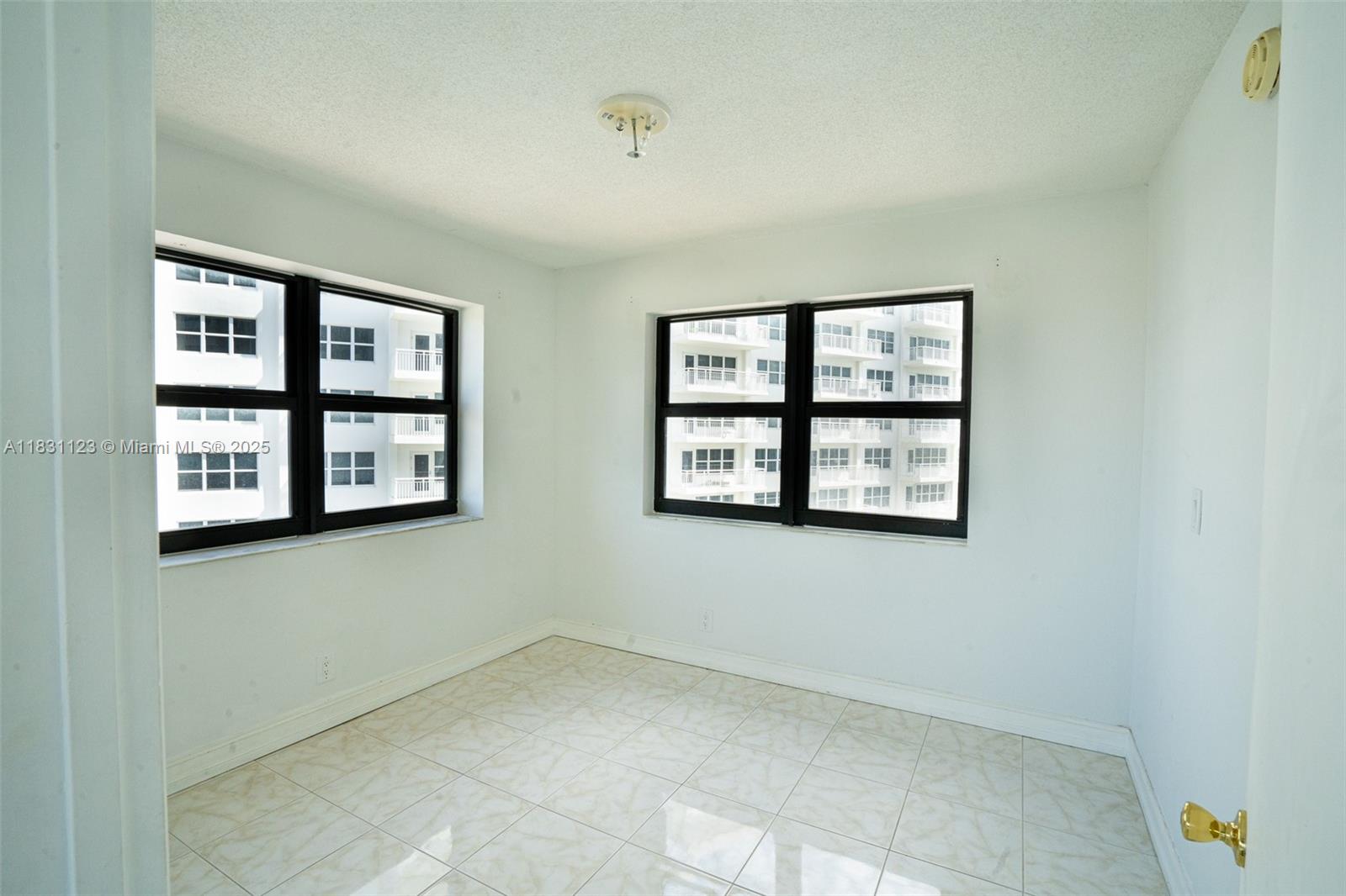 GALT OCEAN CLUB CONDO - Residential Lease