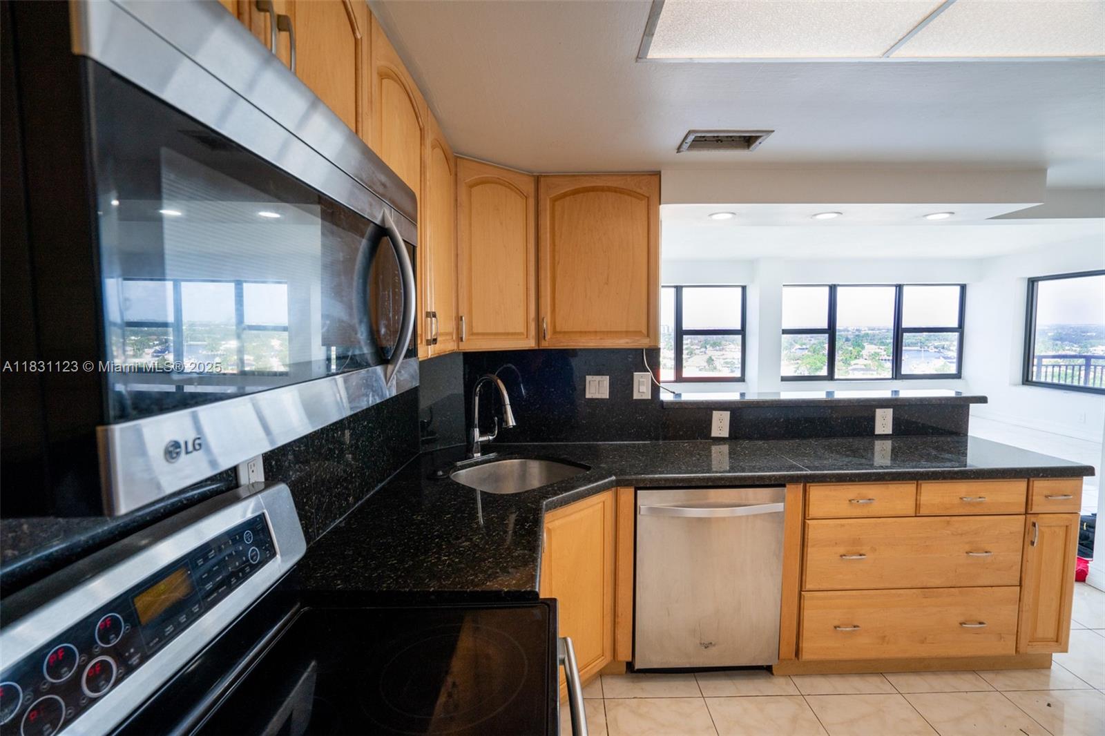 GALT OCEAN CLUB CONDO - Residential Lease