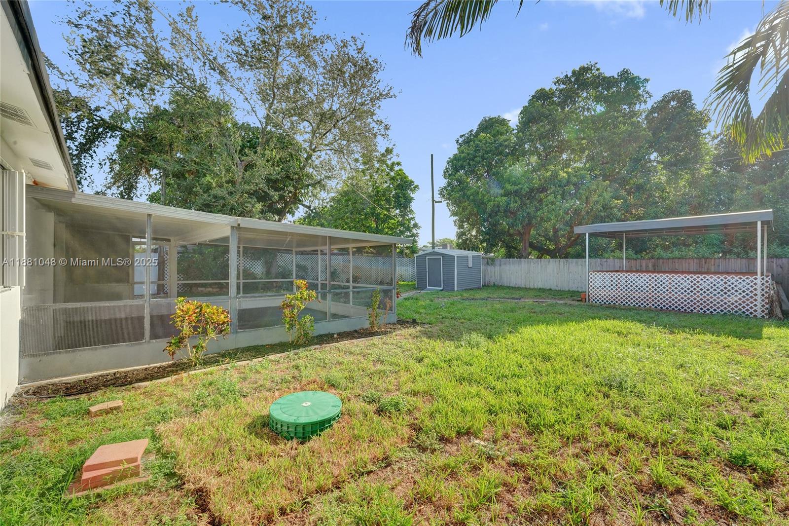 DELCREST MANOR - Residential