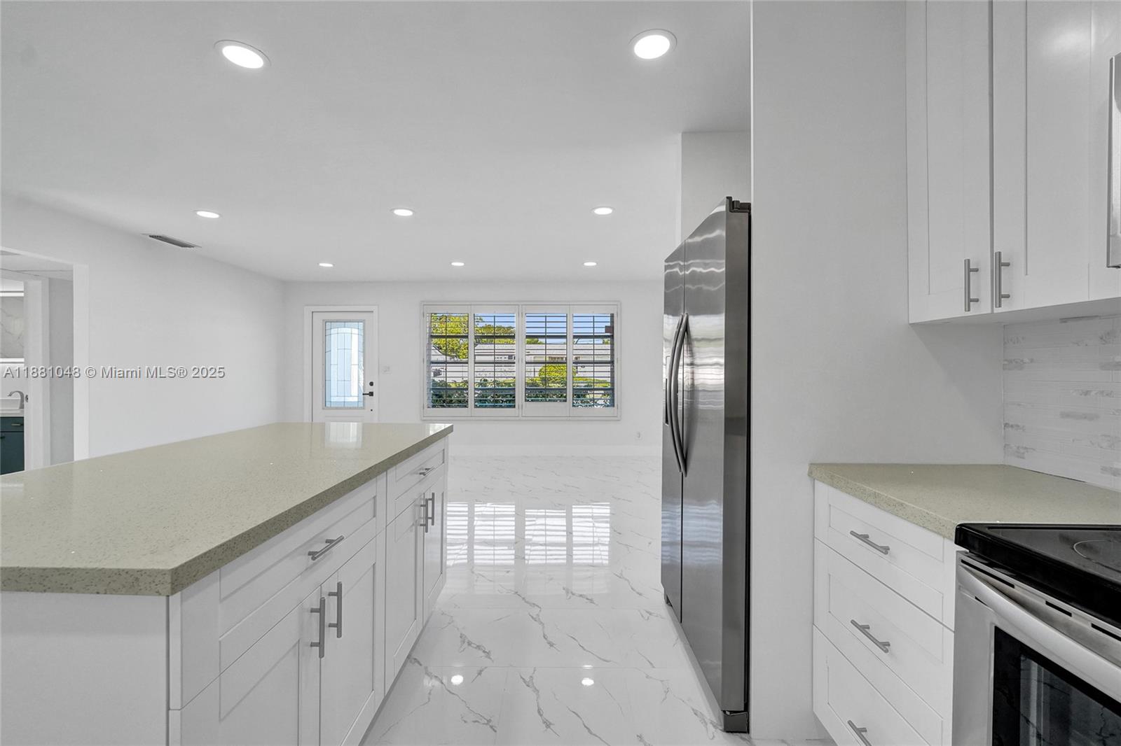 DELCREST MANOR - Residential