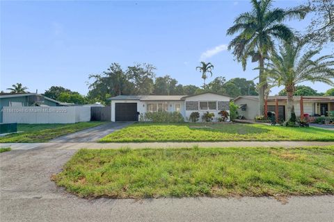 Photo of 2015 N 58th Ave, Hollywood, FL 33021 (MLS # A11881048)