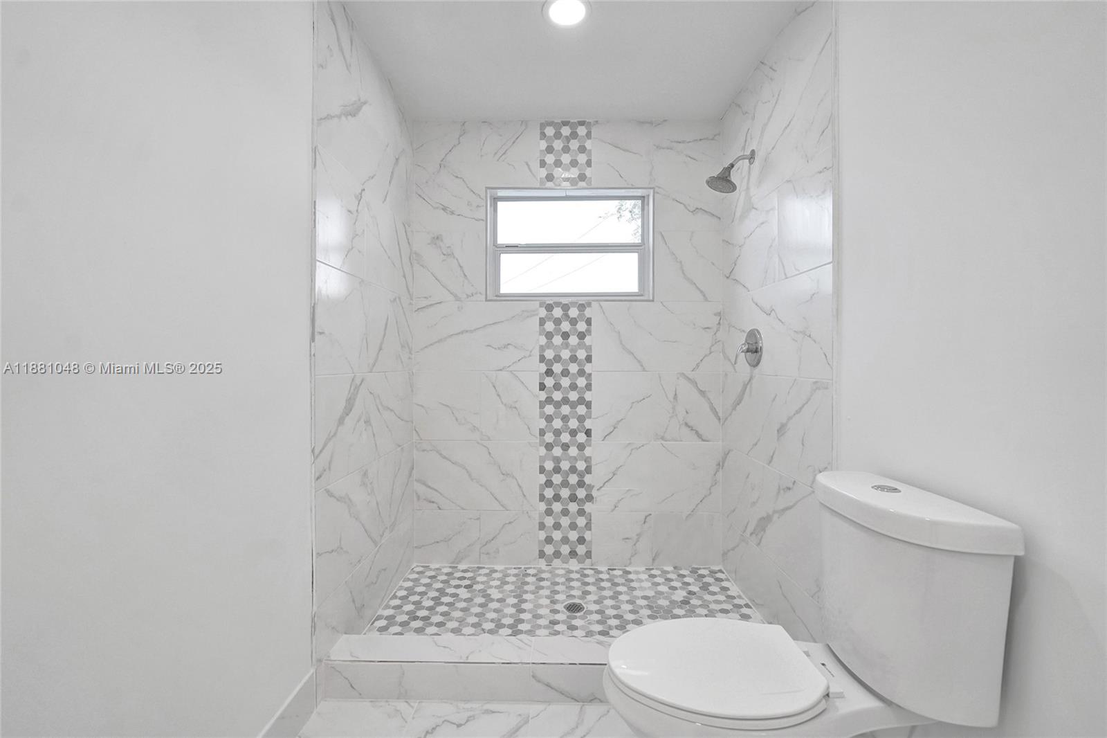 DELCREST MANOR - Residential