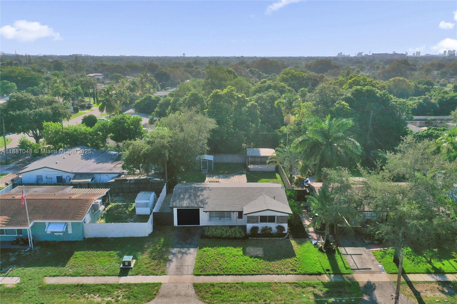 DELCREST MANOR - Residential