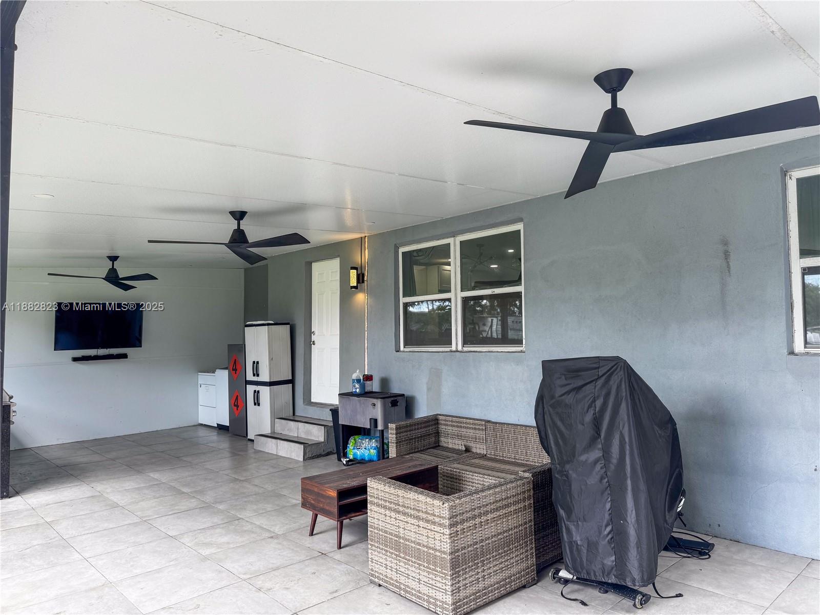 CARVER RANCHES - Residential Lease