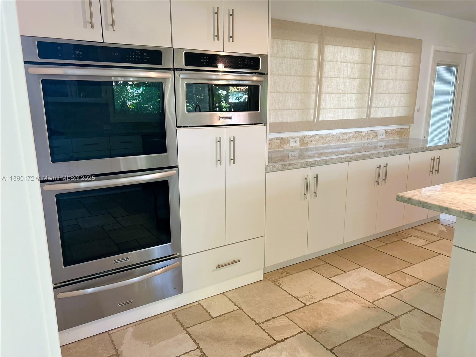 BIRD ROAD ESTATES - Residential Lease