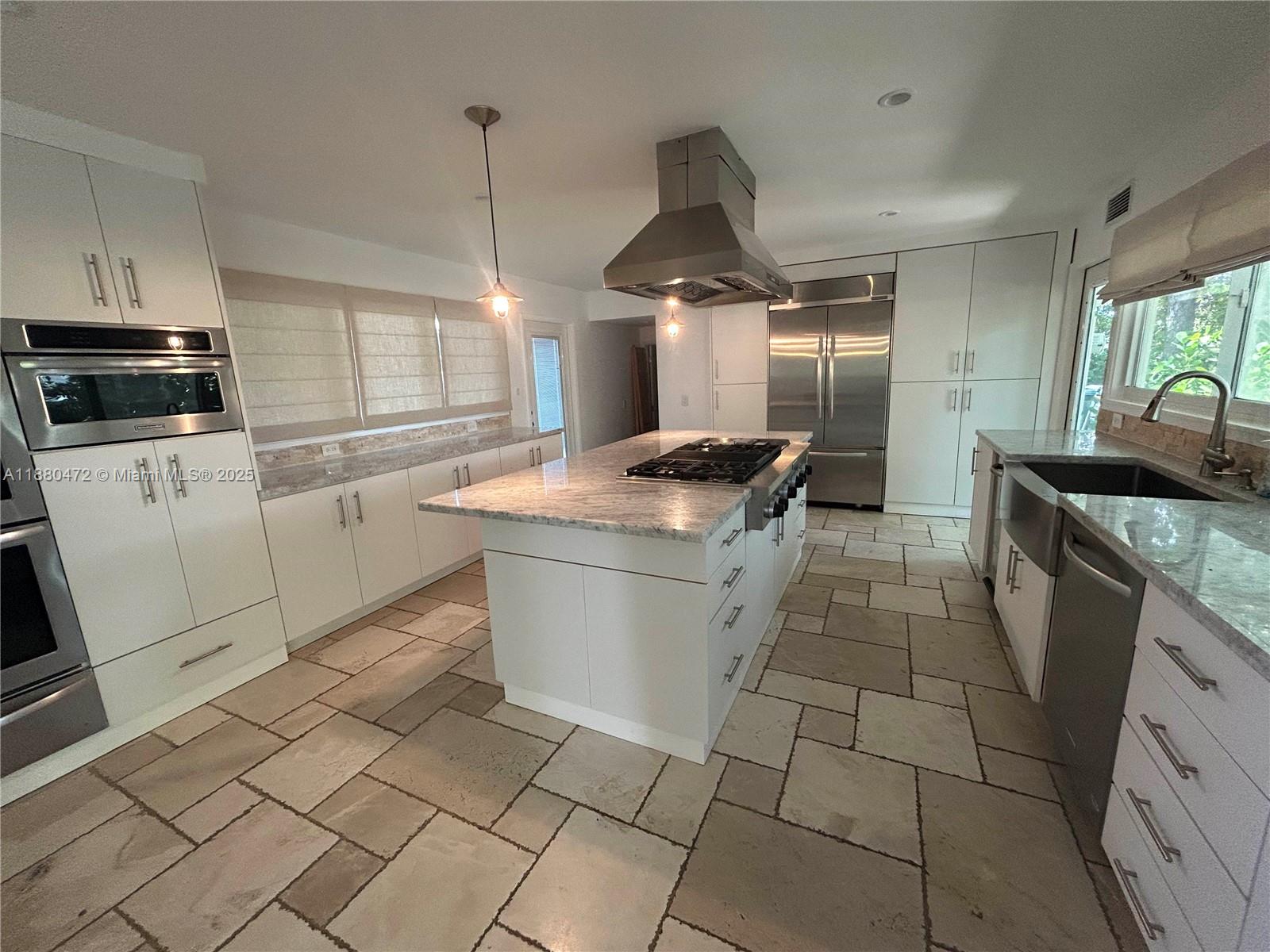 BIRD ROAD ESTATES - Residential Lease