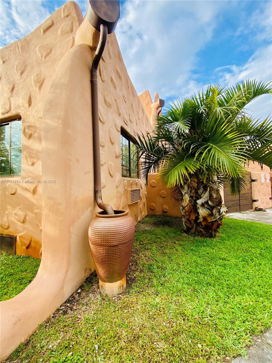 COUNTRY CLUB ESTATES SEC - Residential Income